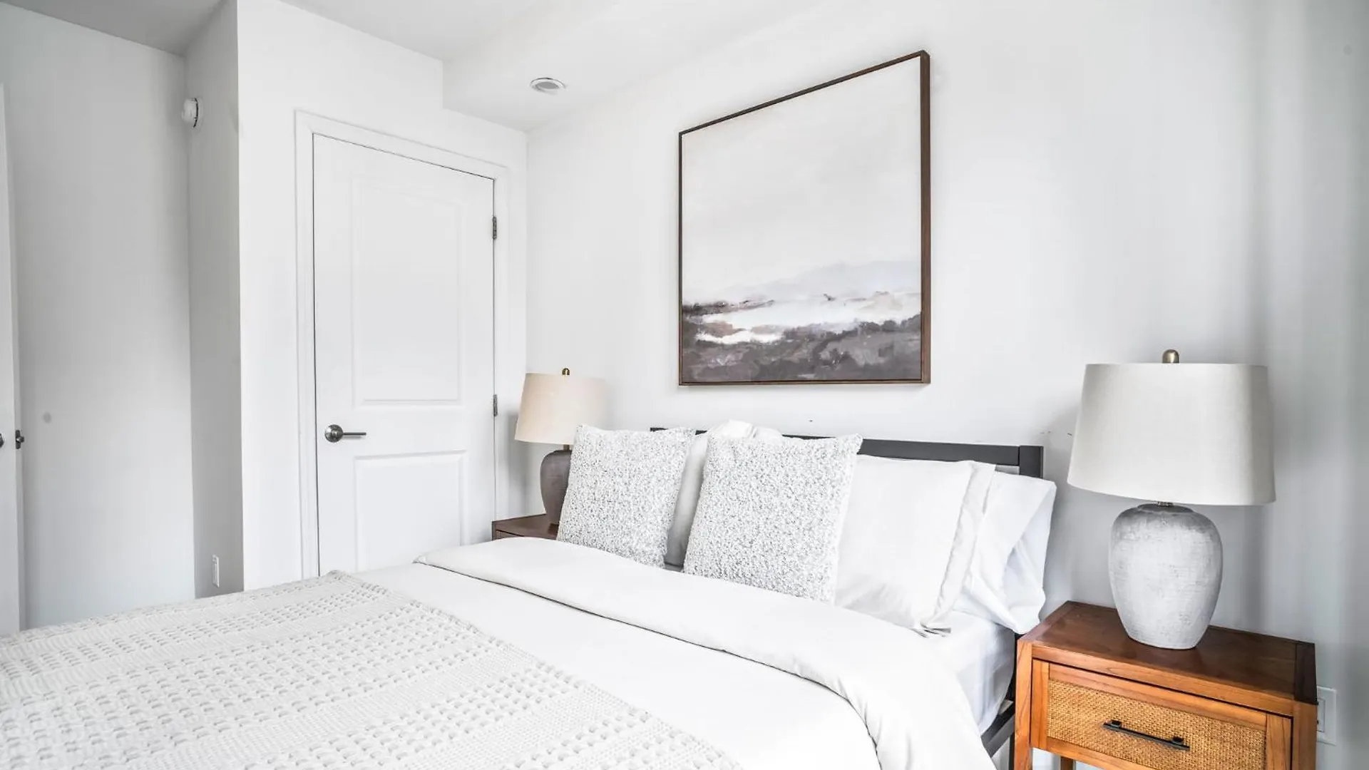 Stunning Modern 2Bedroom Apartment Near Central Park And Times Square New York USA