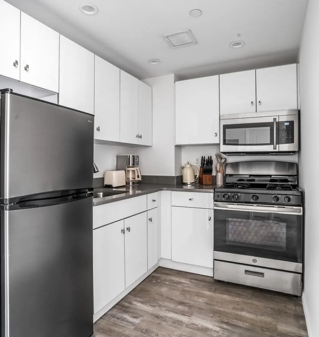 Stunning Modern 2Bedroom Apartment Near Central Park And Times Square New York